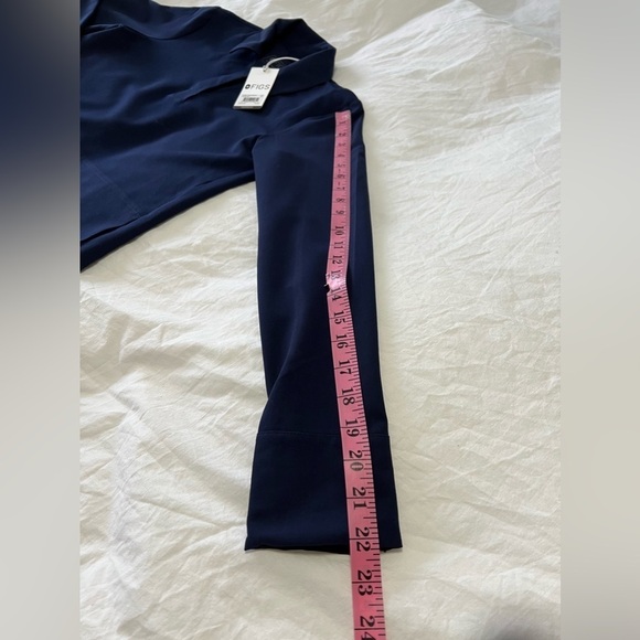 FIGS |Navy Blue Nala Top Long Sleeve Collared Technical Scrub | Women’s XXS NWT - Picture 5 of 10